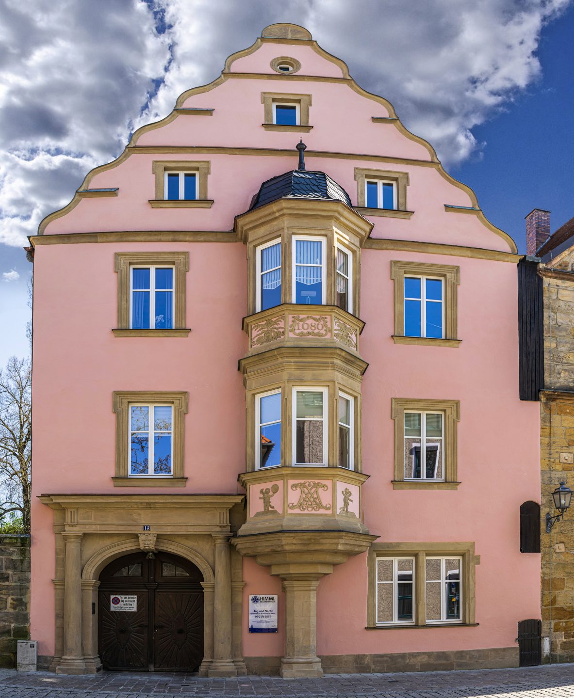 Image_Haus_4_Himml-Bestattungen_web.jpg